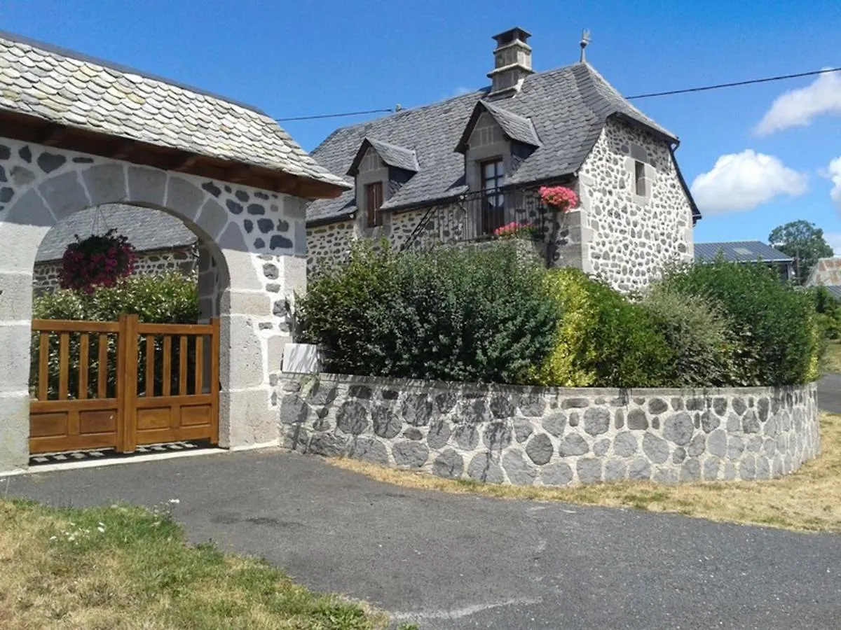 Holiday home Maison De Caractere Renovee, 4 Pers, Au Coeur Du Carladez Avec Jardin Privatif Et Activites Touristiques A Proximite - Fr-1-742-225 Pailherols