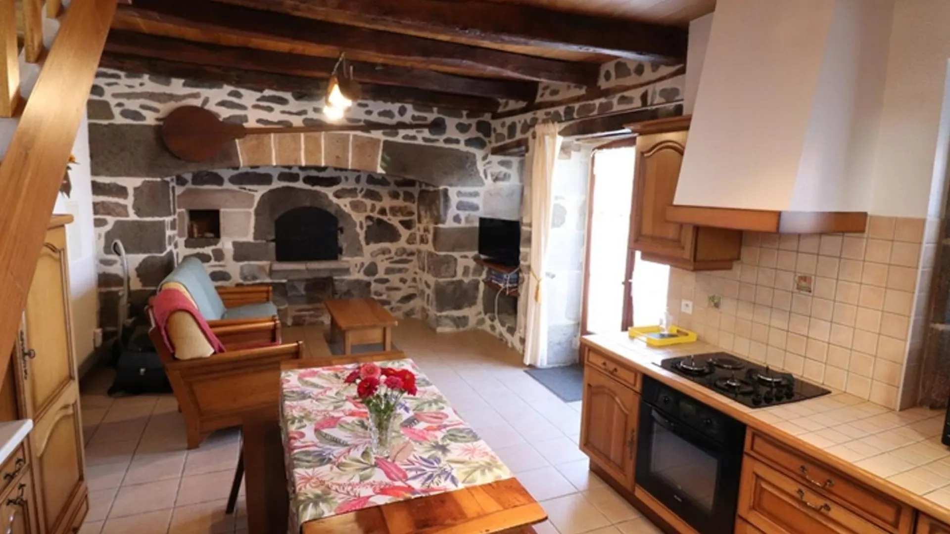 Maison De Caractere Renovee, 4 Pers, Au Coeur Du Carladez Avec Jardin Privatif Et Activites Touristiques A Proximite - Fr-1-742-225 Pailherols